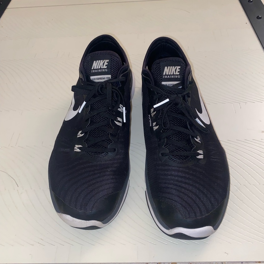 Nike Flex Supreme TR 4 Women's Cross Trainers